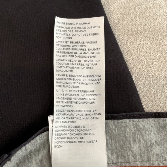 Dockers 36x32 Black Slacks - Picture 7 of 8